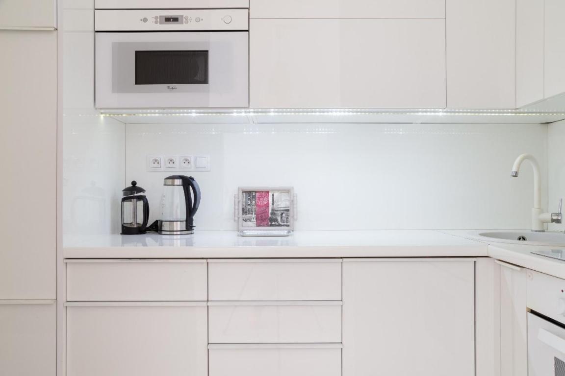 Great Tourist And Business Apartment Near Center Bratislava Exterior foto